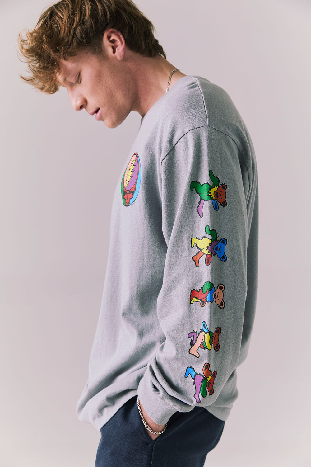 Grateful Dead Stealie Long Sleeve – Silver Grey Rainbow Skull Graphic Tee